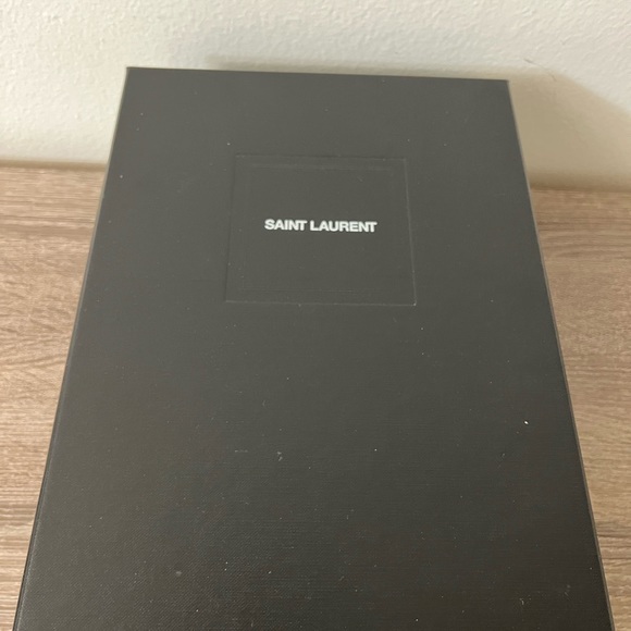 Saint Laurent - Picture 12 of 12